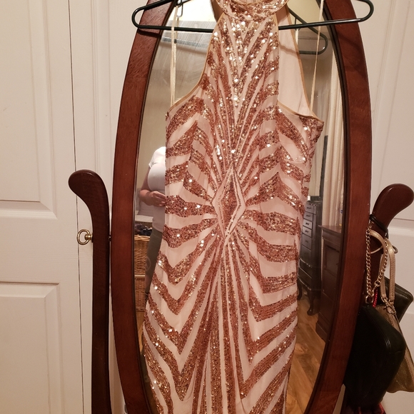 Dress - Picture 3 of 3